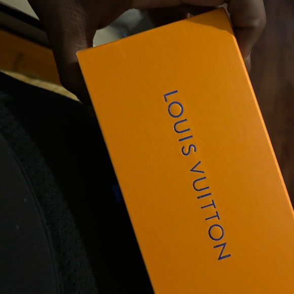 Louis vutton sunglasses - Picture 3 of 3